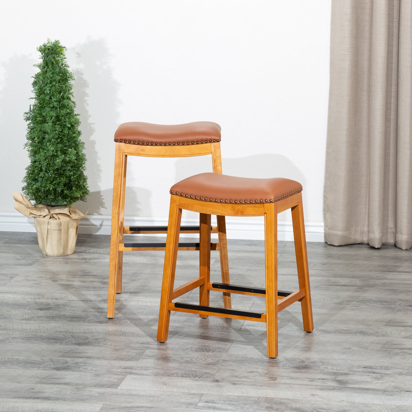 Silethia – Set of 2 – 24" Natural Finish Counter Stools with Saddle Leather Seats