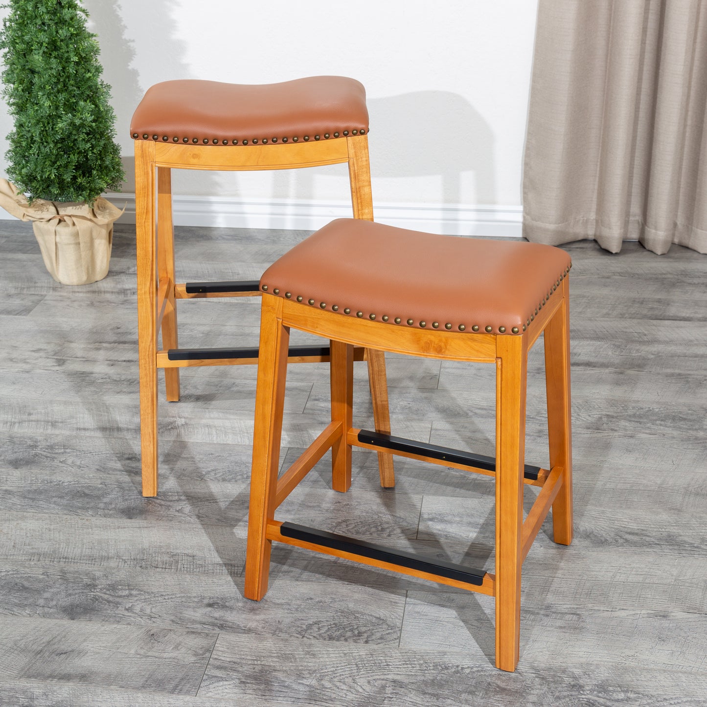 Silethia – Set of 2 – 24" Natural Finish Counter Stools with Saddle Leather Seats